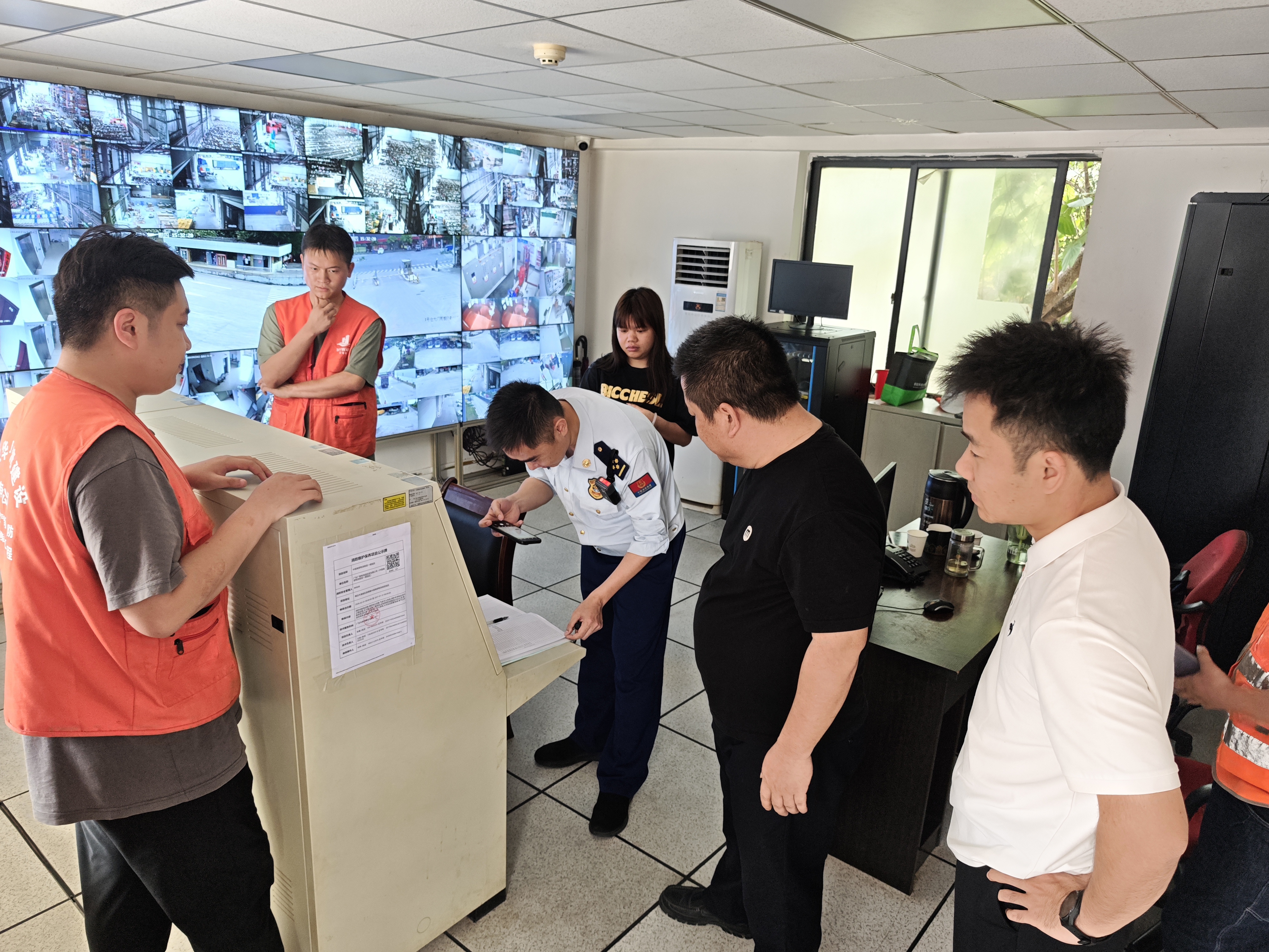 清城区消防大队深入中国南部物流枢纽园区开展消防安全专项检查